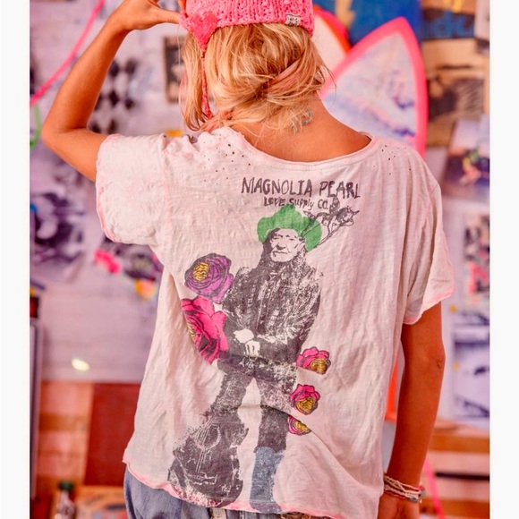 Magnolia Pearl Willie Nelson
Standing Ovation T Blue Eyes Crying in the Rain NWT - Picture 3 of 5